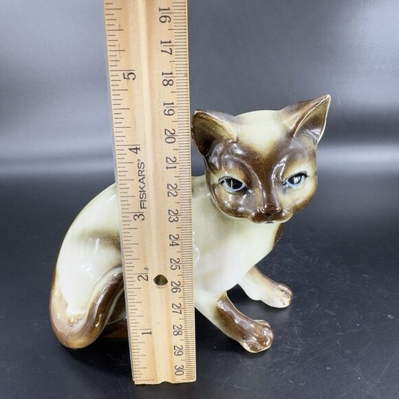 Vintage 1980s Porcelain Siamese Cat Figurine Hand Painted Japan Ceramic Figure - Picture 4 of 16